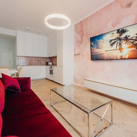 3 Bedrooms Premium Bella Rosa For 8 Guests With Ac And Underground Parking Rzeszów Exterior foto