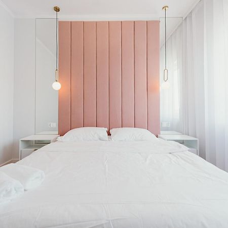 3 Bedrooms Premium Bella Rosa For 8 Guests With Ac And Underground Parking Rzeszów Exterior foto