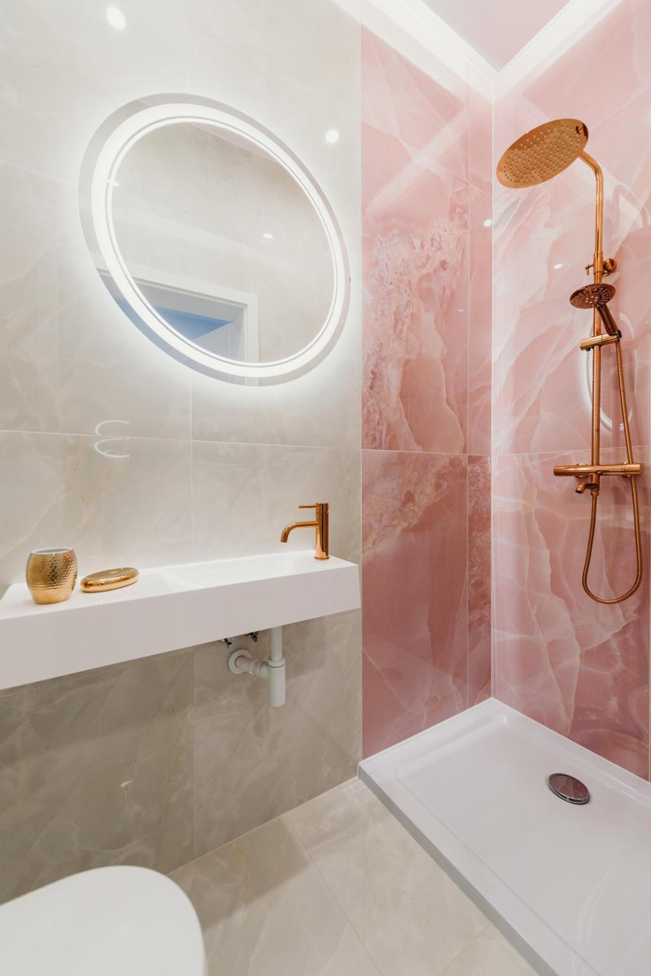 3 Bedrooms Premium Bella Rosa For 8 Guests With Ac And Underground Parking Rzeszów Exterior foto