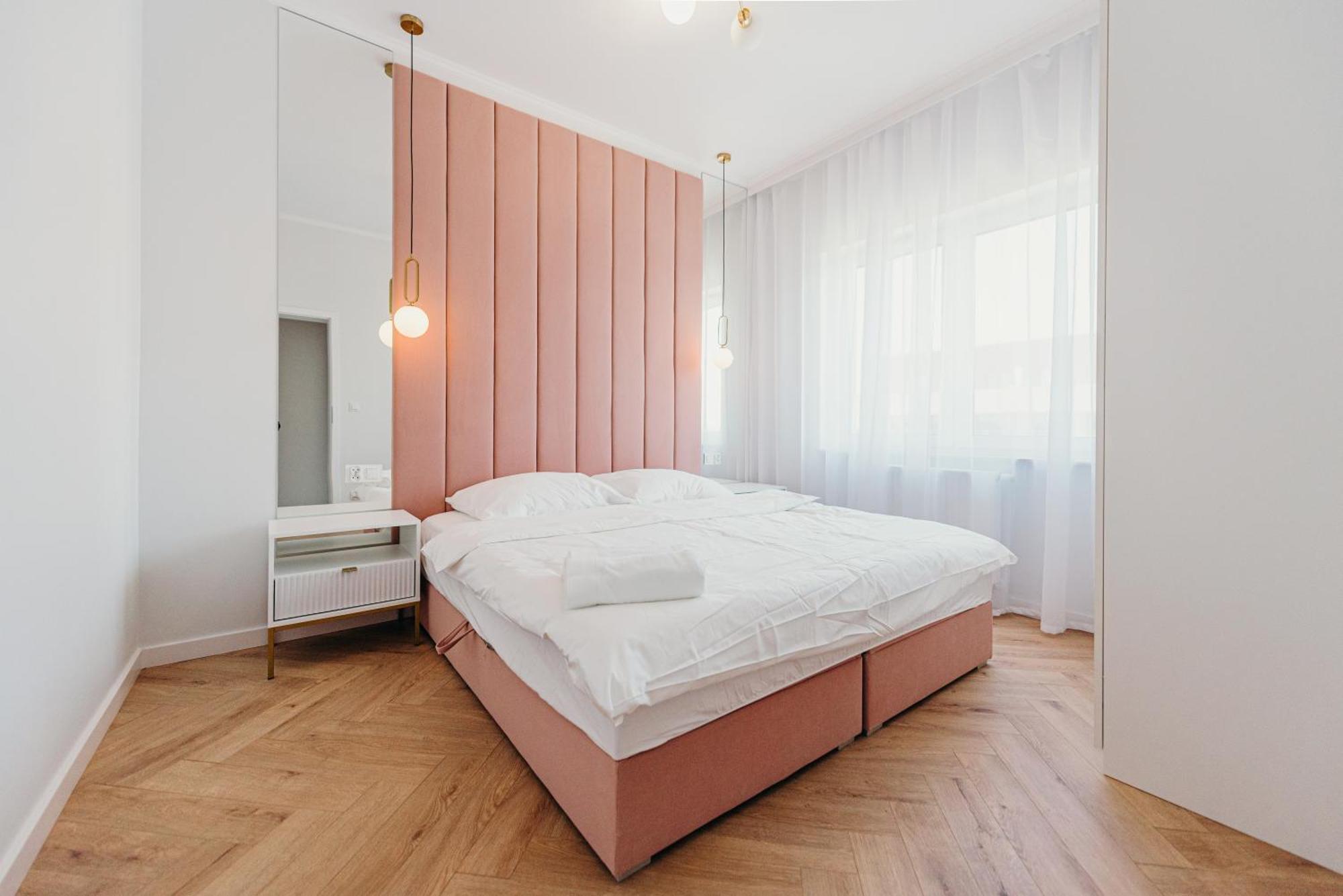 3 Bedrooms Premium Bella Rosa For 8 Guests With Ac And Underground Parking Rzeszów Exterior foto